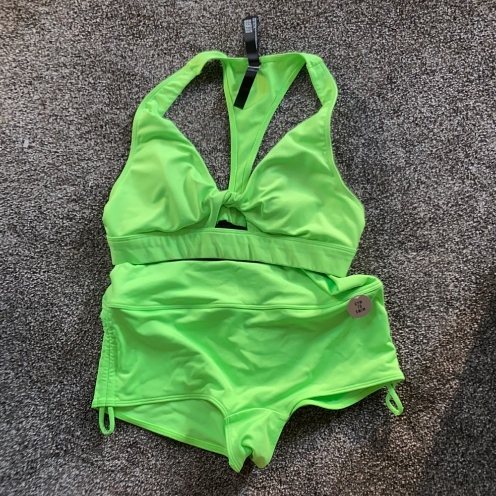 Vs gym to swim